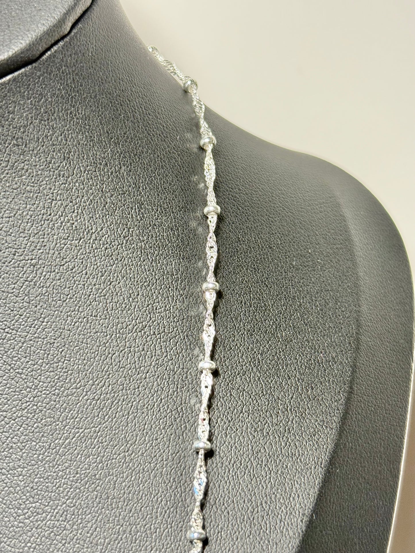 Twisted Elegance Chain