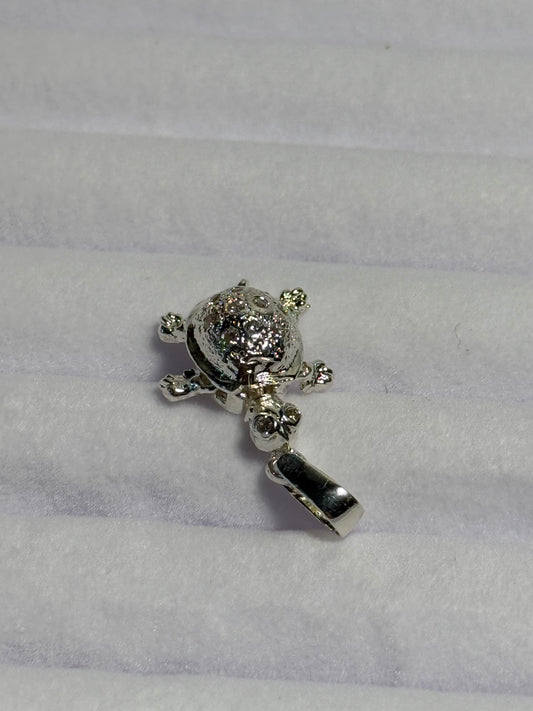 Moving Turtle Pendant