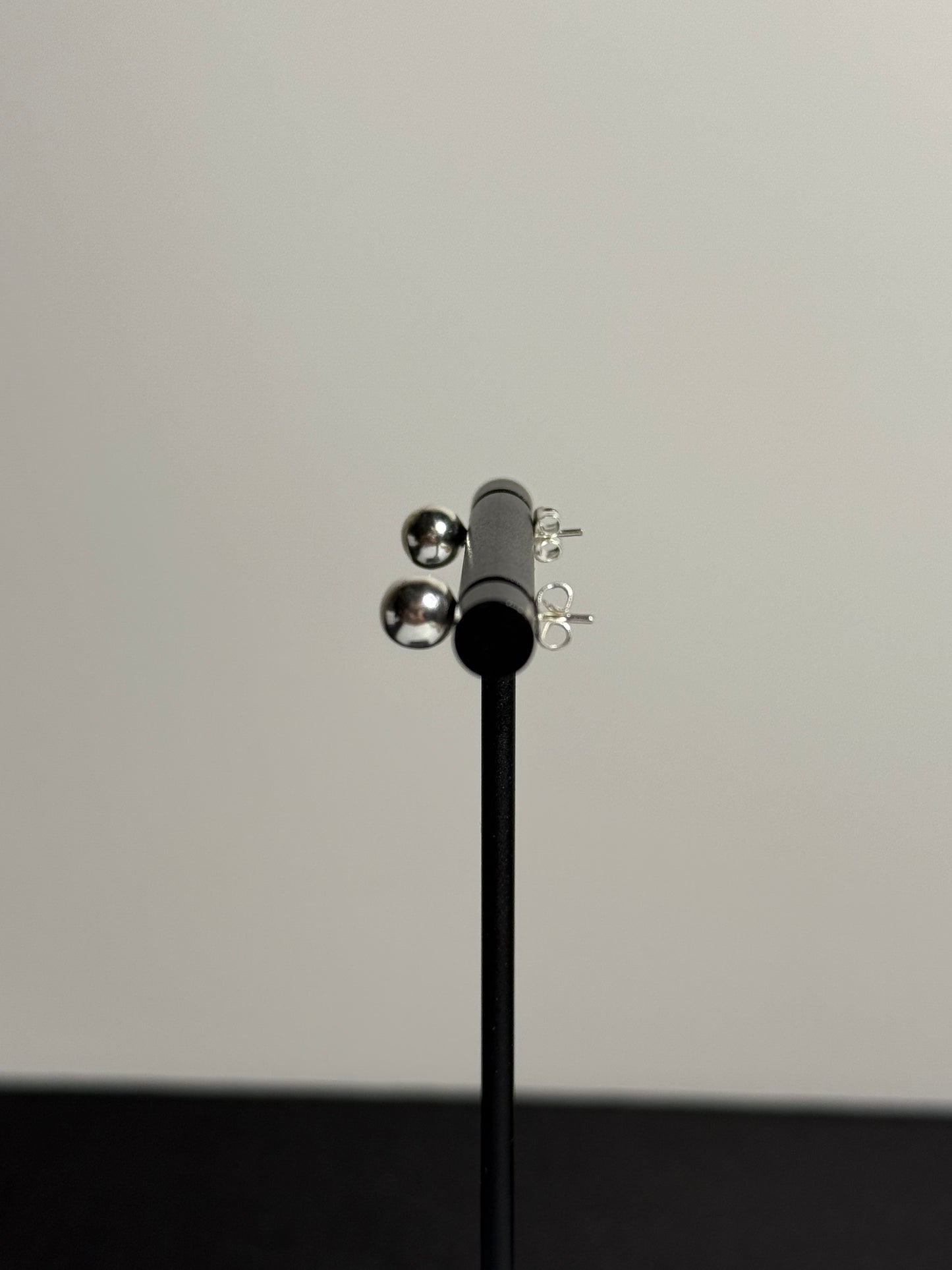 Pumped Spheres Studs