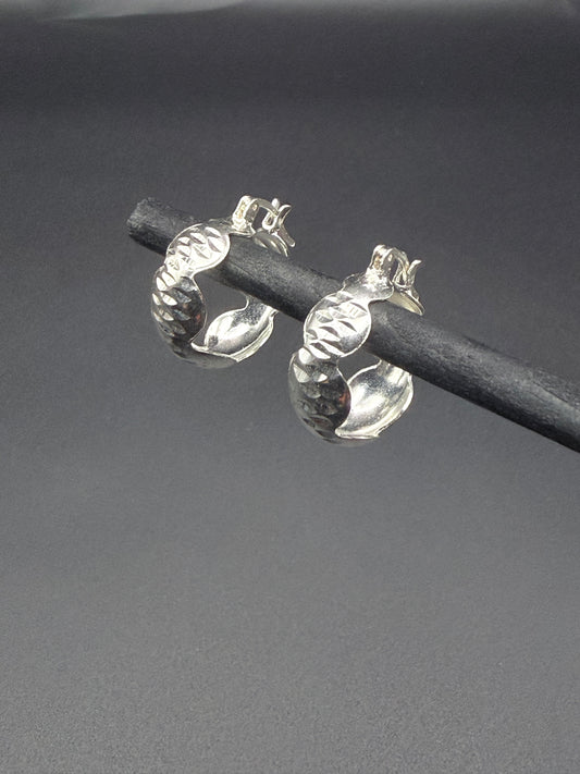 Chunky Textured Hoop