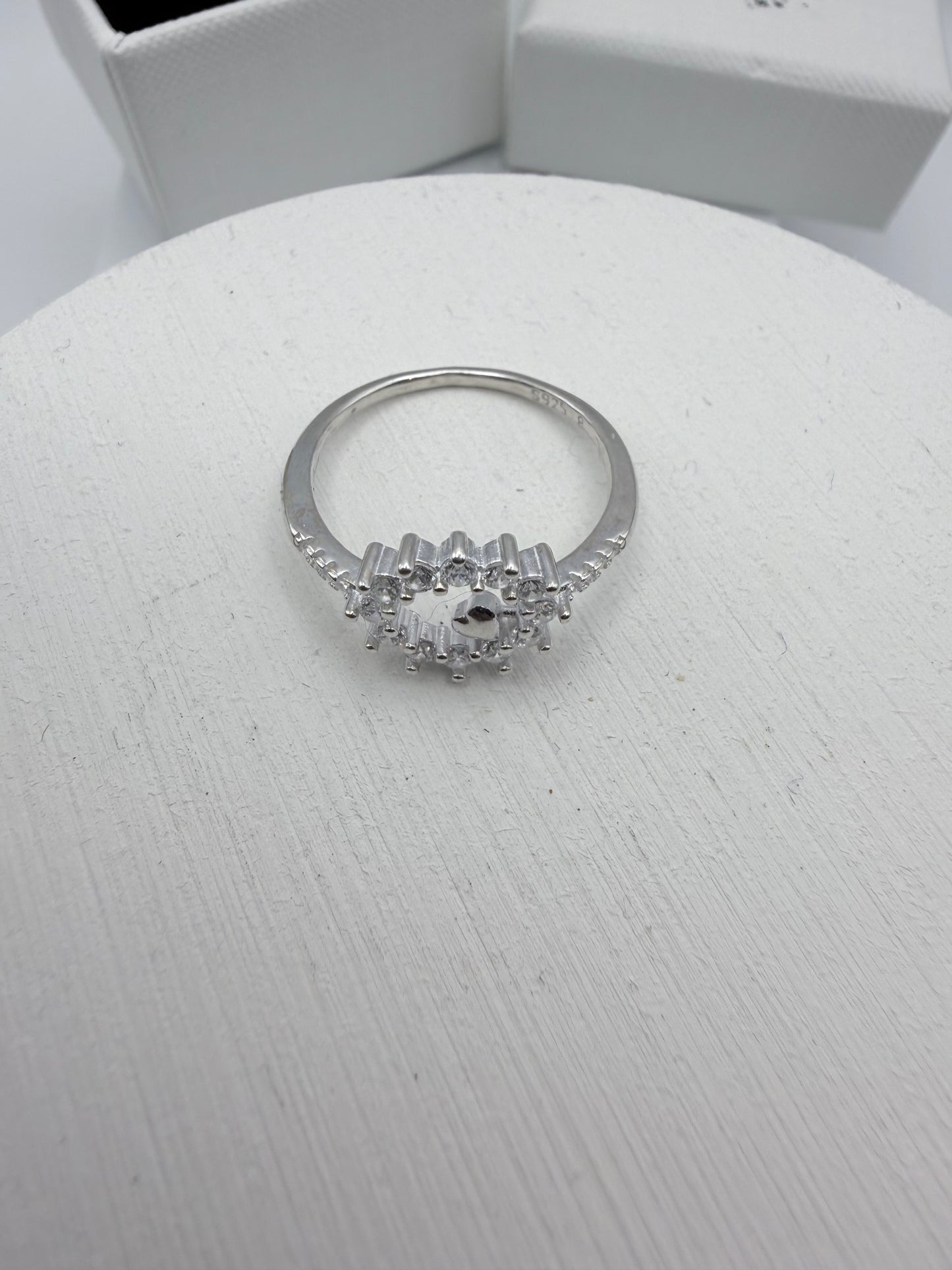 Circle Outline with Mini Heart Ring