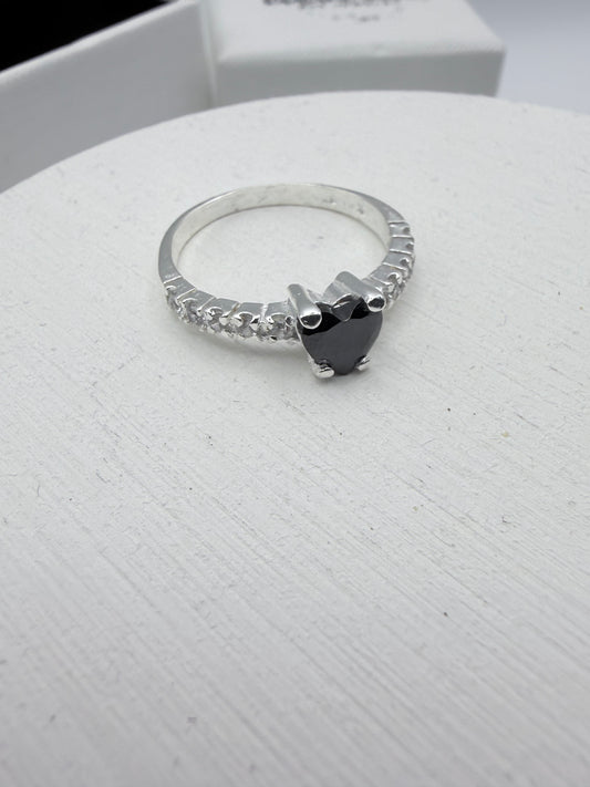 Black Heart with cubic Zirconia on Sides Ring